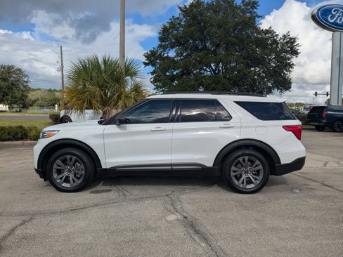 Used 2021 Ford Explorer XLT w/ Equipment Group 202A image 7