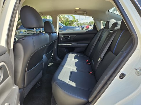 Used 2018 Nissan Altima 2.5 SR w/ SR Midnight Edition image 13
