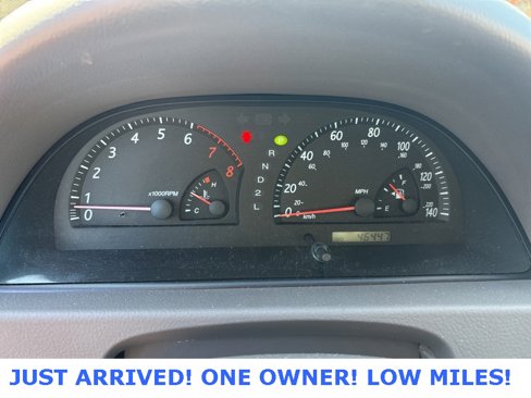 Used 2004 Toyota Camry LE image 10