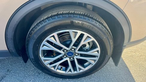 Certified 2020 Ford Escape SEL image 15