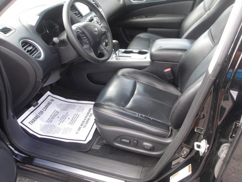 Used 2018 Nissan Pathfinder SL image 12