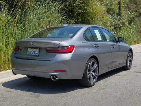 Used 2023 BMW 330i Sedan w/ Driving Assistance Package image 5