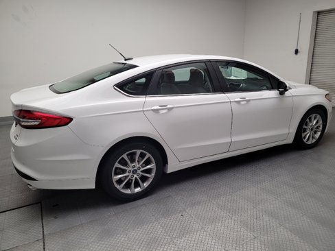 Used 2017 Ford Fusion SE w/ Fusion SE Technology Package image 10