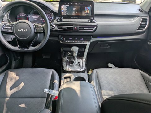 Used 2023 Kia Seltos SX image 16