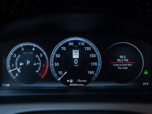 Used 2016 Jaguar XJ R image 21
