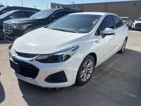 Used 2019 Chevrolet Cruze LT image 3