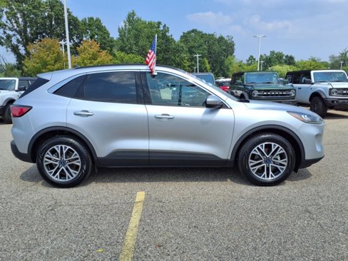 Used 2020 Ford Escape SEL image 9