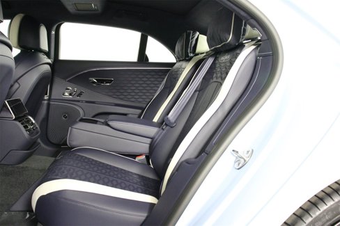 New 2025 Bentley Flying Spur Plug-In Hybrid image 18