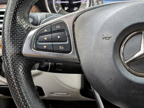 Used 2016 Mercedes-Benz CLS 400 w/ Premium 2 Package image 32