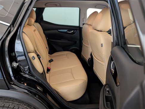 Used 2022 Nissan Rogue Sport SV image 12