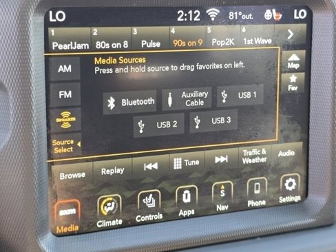 Used 2019 Jeep Wrangler Unlimited Sahara image 9