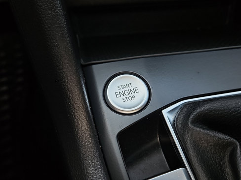 Certified 2022 Volkswagen Taos SE image 19