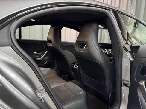 Used 2023 Mercedes-Benz CLA 250 4MATIC image 11