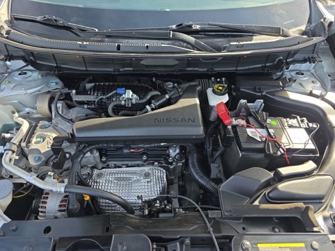 Used 2020 Nissan Rogue SV image 18