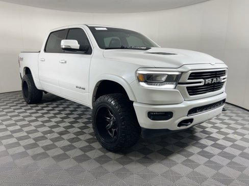 Used 2019 RAM 1500 Laramie w/ Sport Appearance Package image 7