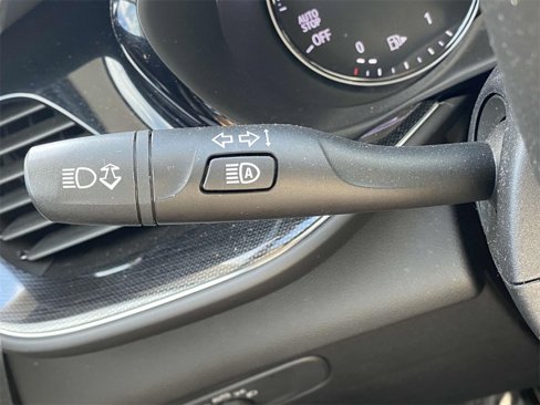 Used 2023 Buick Envision Essence image 20
