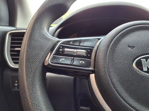 Used 2021 Kia Sportage LX image 15