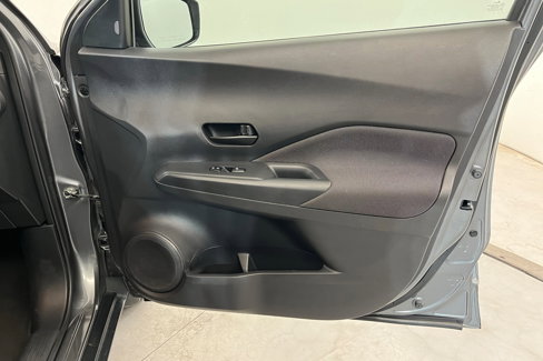 Used 2020 Nissan Kicks S image 24