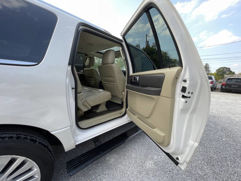 Used 2015 Lincoln Navigator L 4WD w/ Equipment Group 101A Reserve image 15