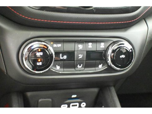 Used 2023 Chevrolet TrailBlazer RS w/ Sun and Liftgate Package image 42