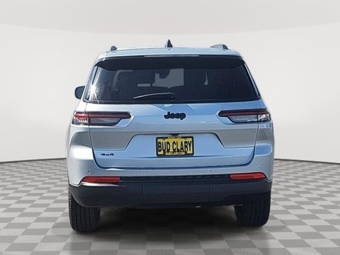 New 2025 Jeep Grand Cherokee L Altitude image 4