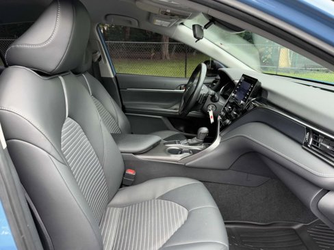 Used 2024 Toyota Camry SE image 14