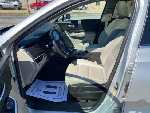 Used 2019 Cadillac XT4 Luxury w/ Cold Weather Package image 14
