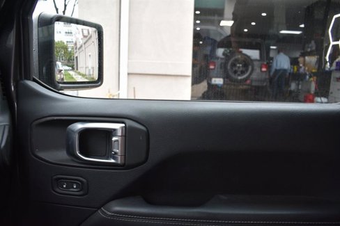 Used 2019 Jeep Wrangler Unlimited Sahara image 20