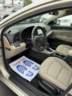 Used 2017 Hyundai Elantra SE image 10