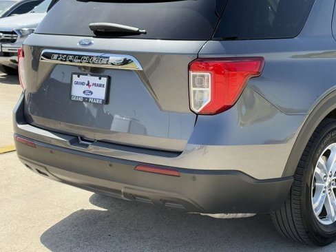 Certified 2022 Ford Explorer 2WD image 8