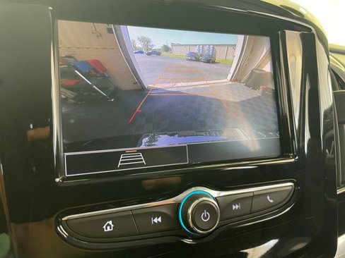 Used 2020 Chevrolet Traverse LS image 19
