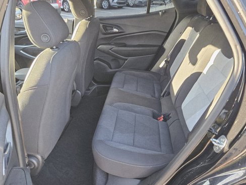 Used 2024 Chevrolet Trax RS w/ Sunroof Package image 13