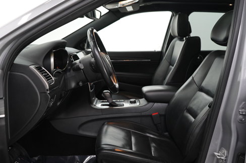 Used 2020 Jeep Grand Cherokee Limited w/ Luxury Group II image 17