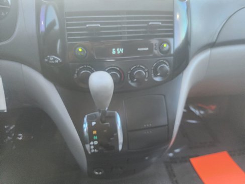 Used 2004 Toyota Sienna LE image 15