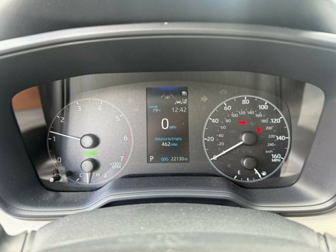Used 2024 Toyota Corolla LE image 4