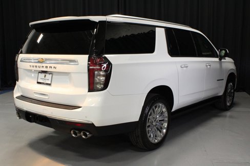 Used 2023 Chevrolet Suburban High Country w/ Premium Package 2 image 8