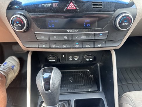 Used 2019 Hyundai Tucson Sport image 15