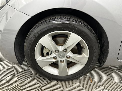 Used 2013 Hyundai Elantra GLS w/ Preferred Pkg image 11