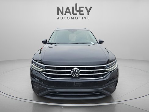 Used 2024 Volkswagen Tiguan SE image 8
