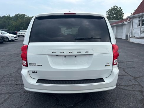 Used 2019 Dodge Grand Caravan SXT image 6