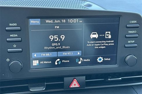 Used 2025 Hyundai Elantra Sport image 18