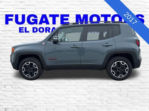Used 2017 Jeep Renegade Trailhawk w/ Premium Trailhawk Package image 2