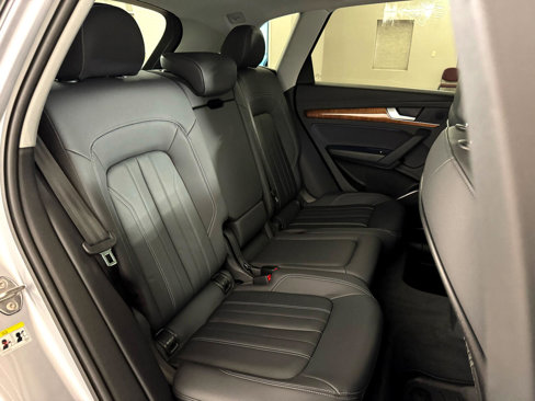 Used 2023 Audi Q5 2.0T Premium w/ Convenience Package image 35