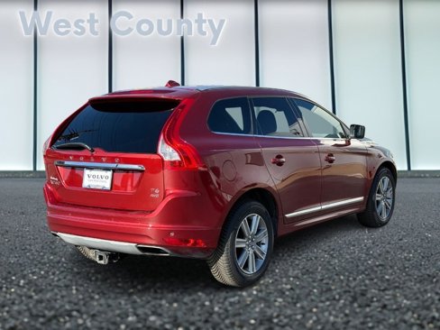 Used 2016 Volvo XC60 T6 w/ Proximity Package image 4