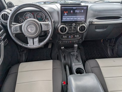 Used 2011 Jeep Wrangler Unlimited Rubicon w/ Dual Top Group image 4