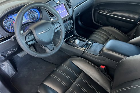 Used 2022 Chrysler 300 S image 10