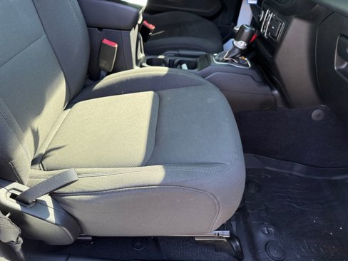 Used 2019 Jeep Wrangler Unlimited Sahara image 18