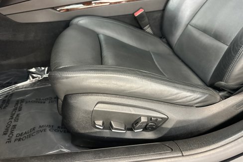 Used 2015 BMW 750i image 14