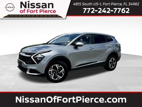 Used 2023 Kia Sportage LX image 1