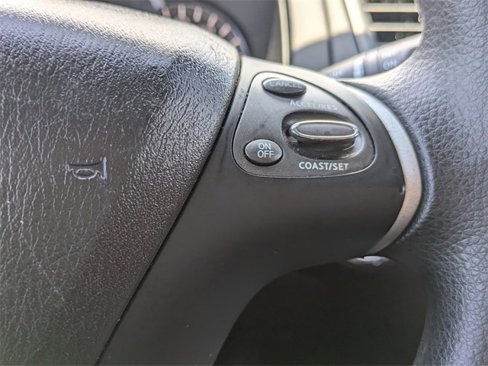 Used 2019 Nissan Pathfinder S image 25